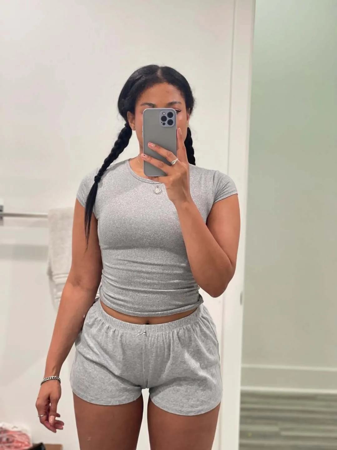 Live sex webcam photo for RaeWerks #7998578