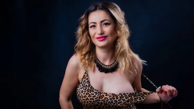 Live sex webcam photo for GiulianaWood #6274659