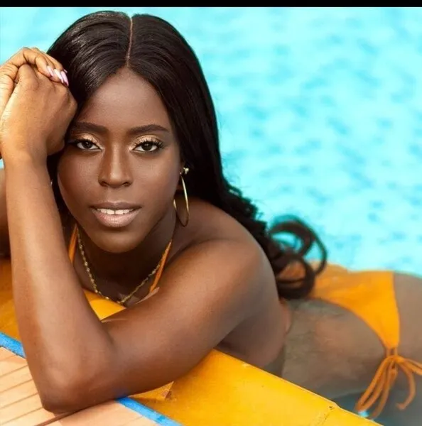 Live sex webcam photo for AuraWeeber #6276695