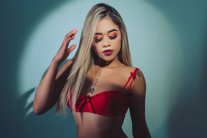 Live sex webcam photo for RoxaneStorm #6305649