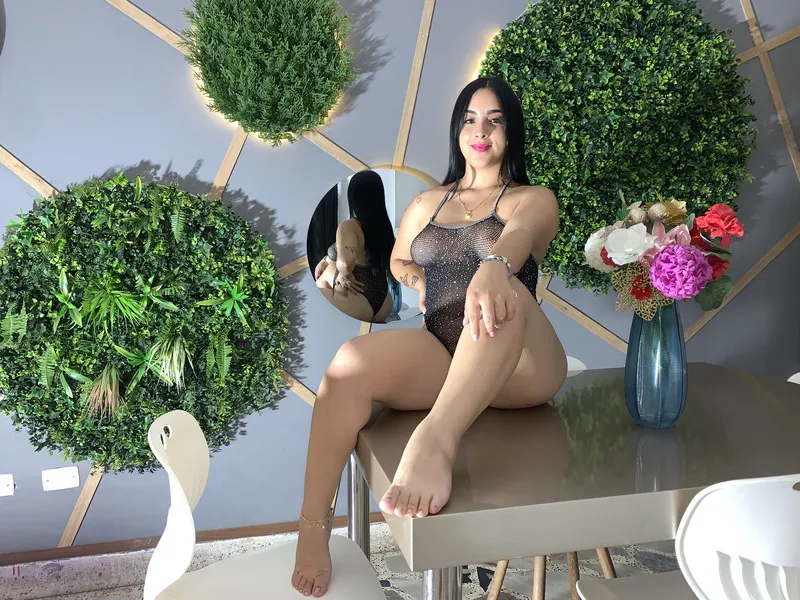 Live sex webcam photo for ScarlethDubois #6492991