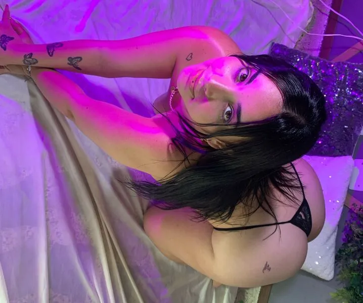 Live sex webcam photo for ScarlethDubois #6948459