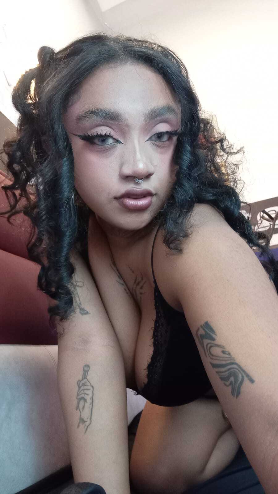 Live sex webcam photo for NovaSwan #7784040