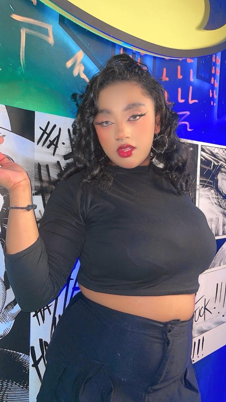 Live sex webcam photo for NovaSwan #7784043