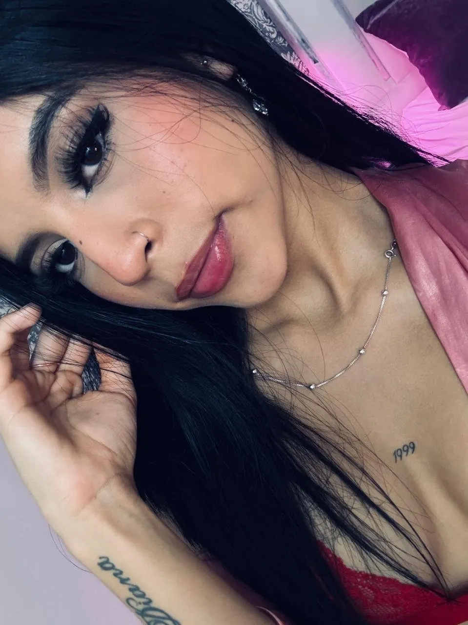 Live sex webcam photo for ArianaDiLaurenti #7242921