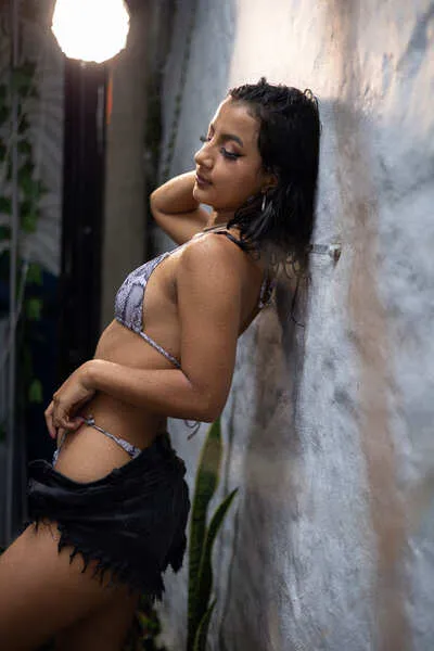 Live sex webcam photo for LillyWarren #6343420