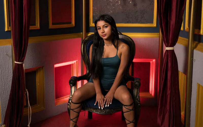 Live sex webcam photo for LillyWarren #6284138