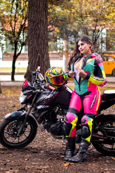 Live sex webcam photo for SophieMartini #6349425