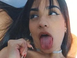 Live sex webcam photo for SaraBlossom20 #6286171