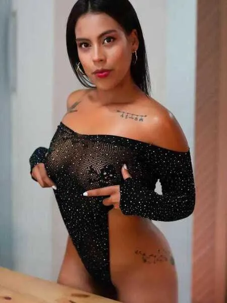 Live sex webcam photo for AlessiaCoxx #6381656