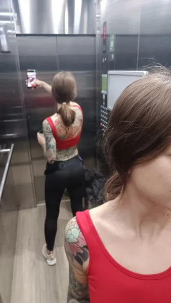 Live sex webcam photo for VicktoriaLou #8020055