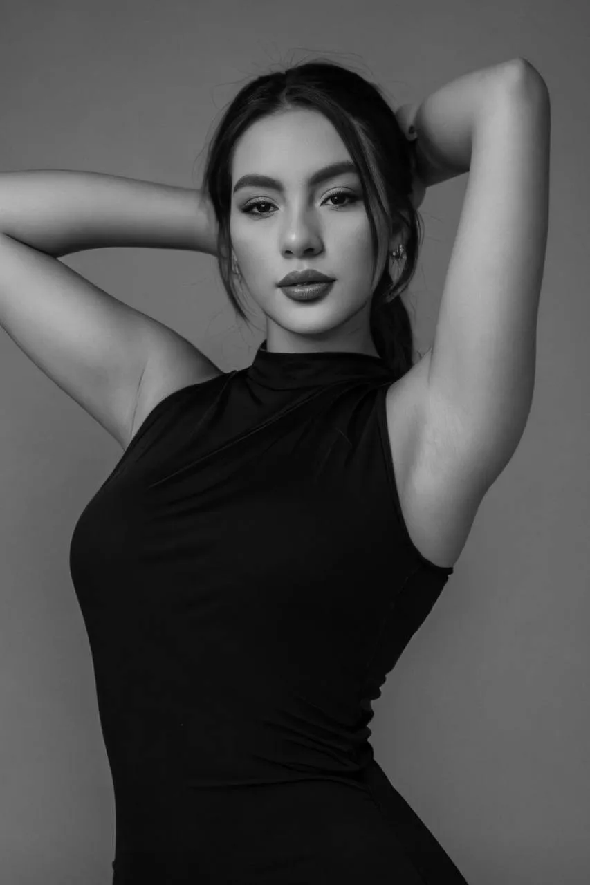 Live sex webcam photo for Greta_Petite #6888819