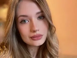 Live sex webcam photo for SidneyGoddess #6290794