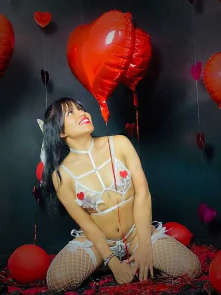 Live sex webcam photo for AmberAsss #6897366