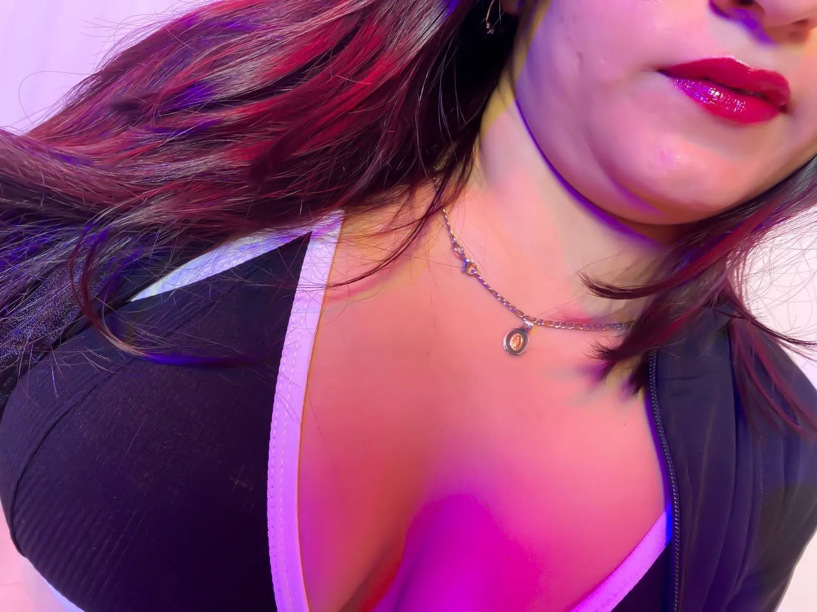 Live sex webcam photo for MariaClayy #8221421
