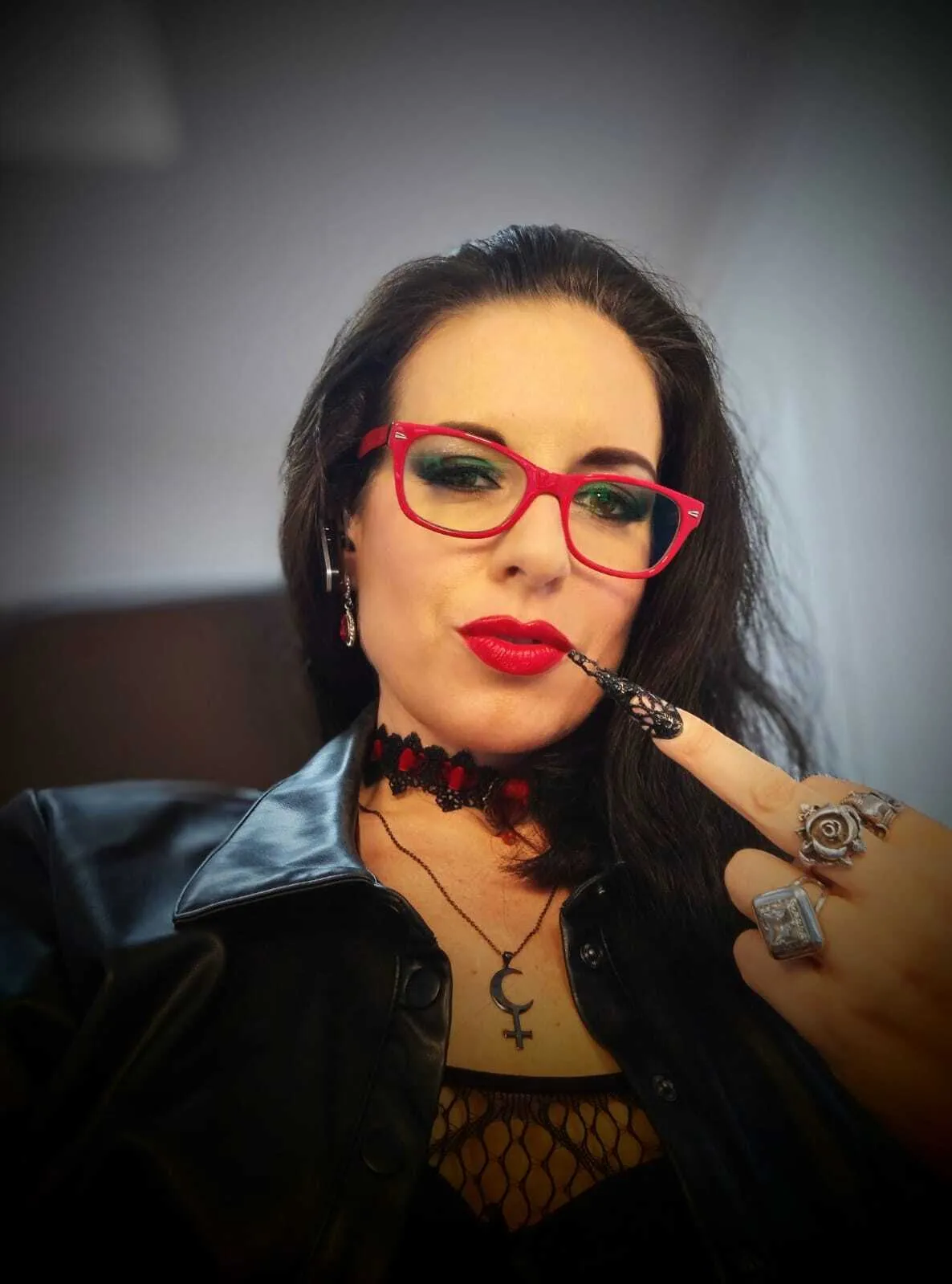 Live sex webcam photo for MistressBlackMoonLilith #7772251