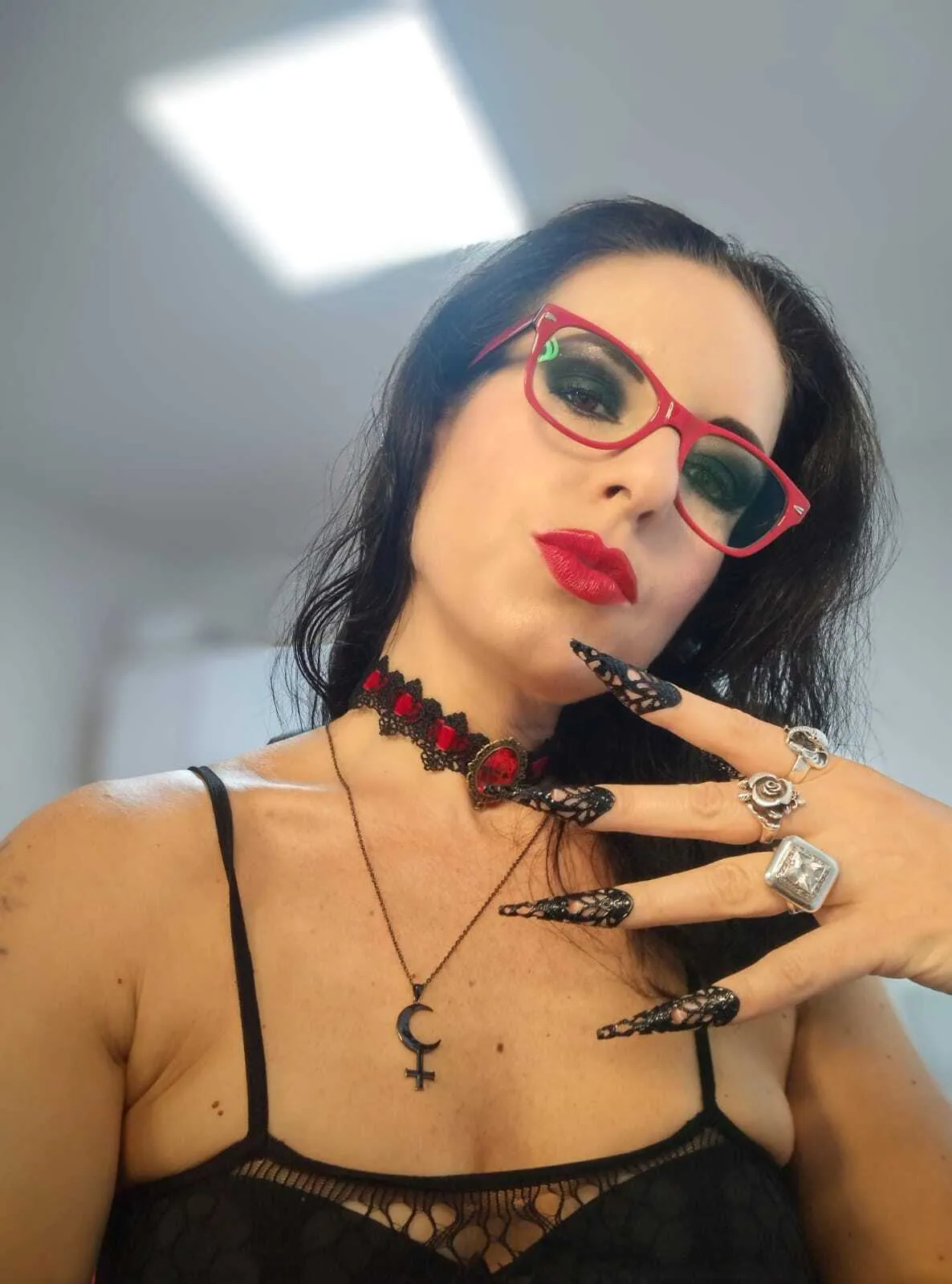 Live sex webcam photo for MistressBlackMoonLilith #7772249