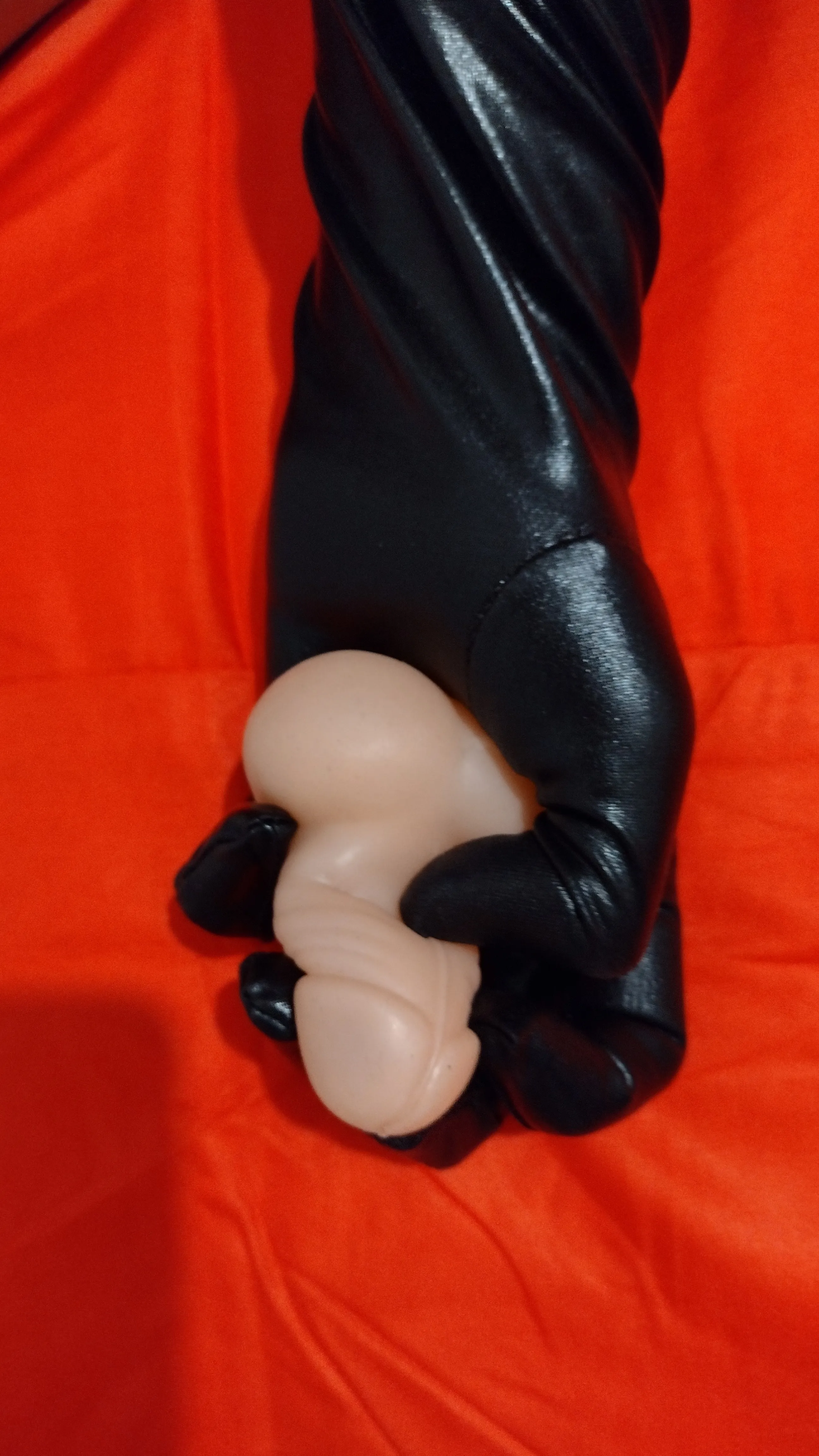 Live sex webcam photo for MistressBlackMoonLilith #7772244