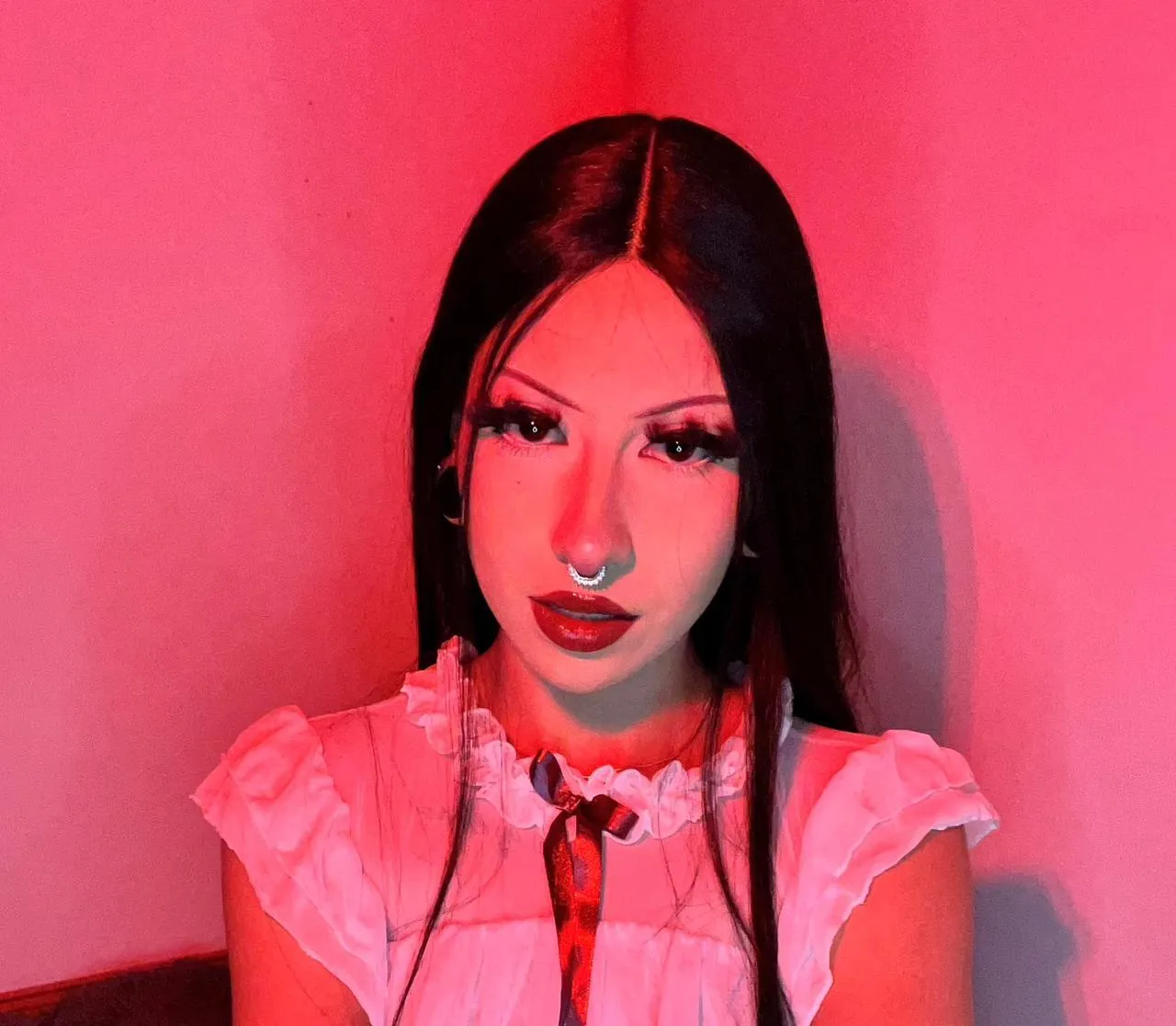 Live sex webcam photo for EmmaBrownLee #7407415