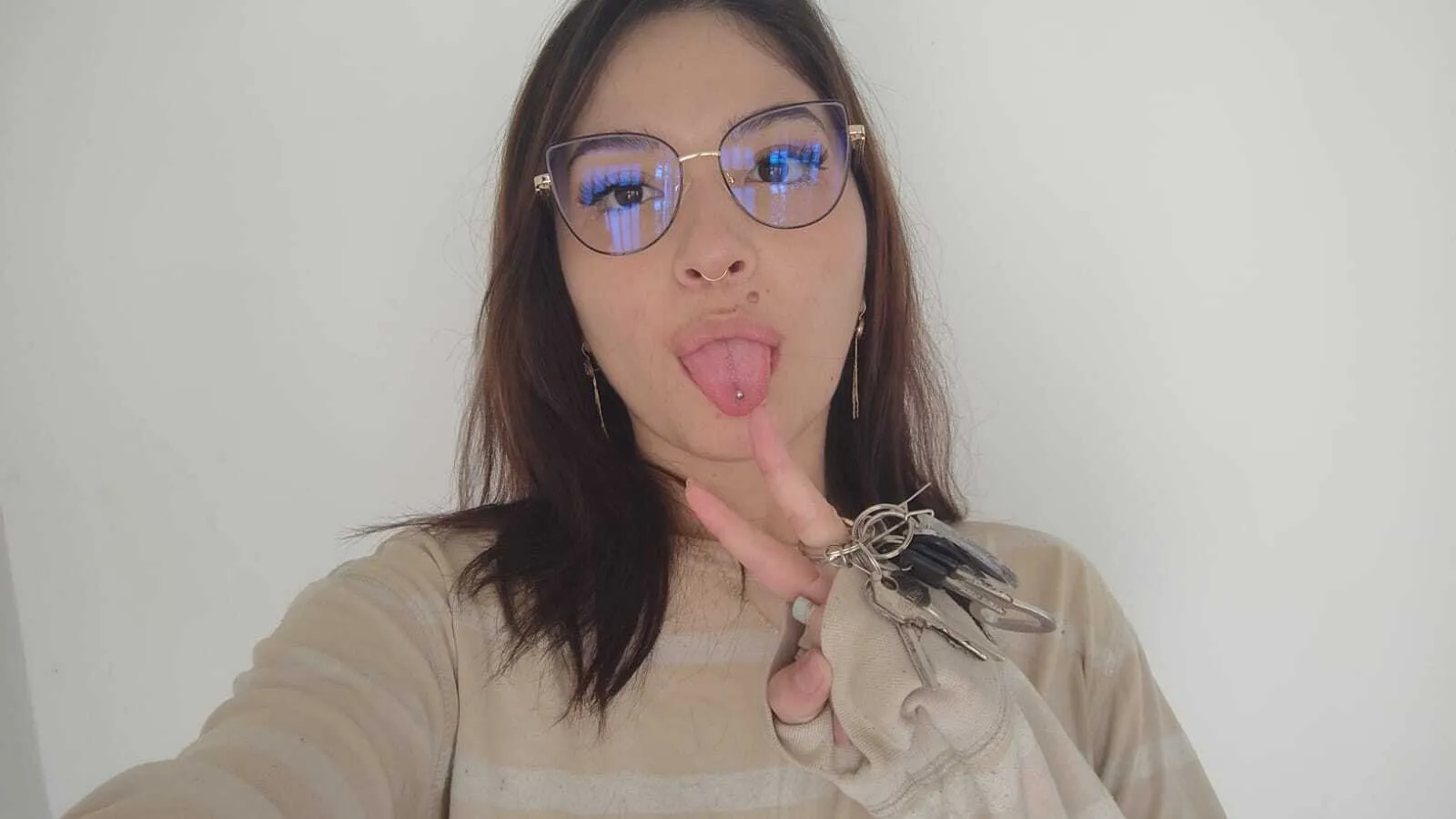 Live sex webcam photo for SweetLiaBunny #7445898