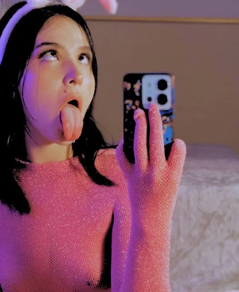 Live sex webcam photo for SweetLiaBunny #7445889