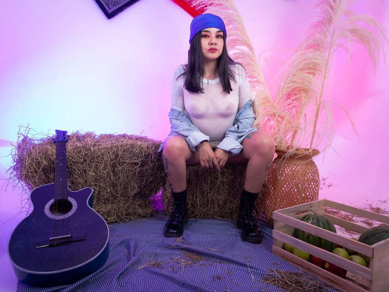 Live sex webcam photo for JeyLee #6335783