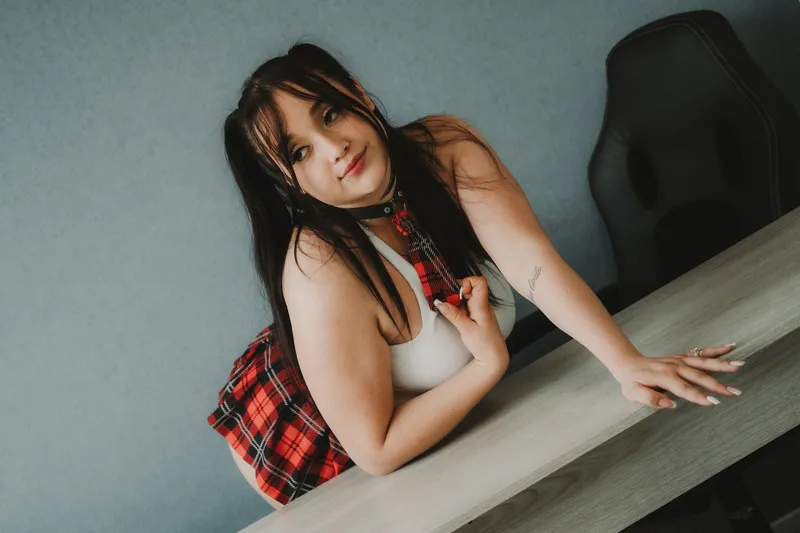 Live sex webcam photo for NatyHilton #6444060