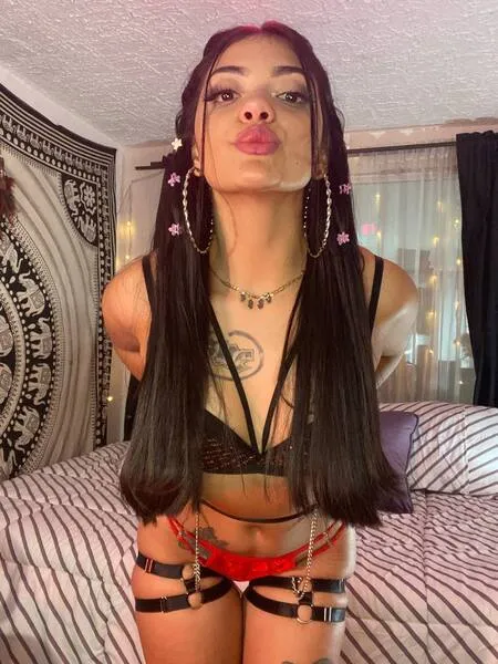 Live sex webcam photo for CaitlinVinson #6303168