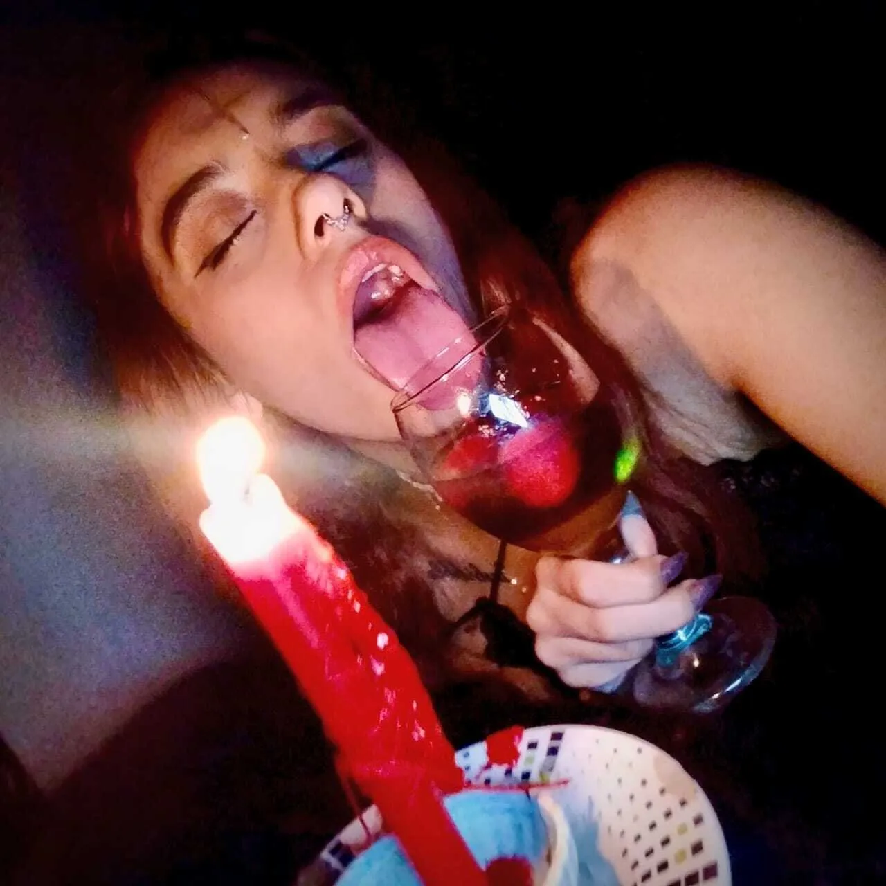 Live sex webcam photo for roxydubois #7414530