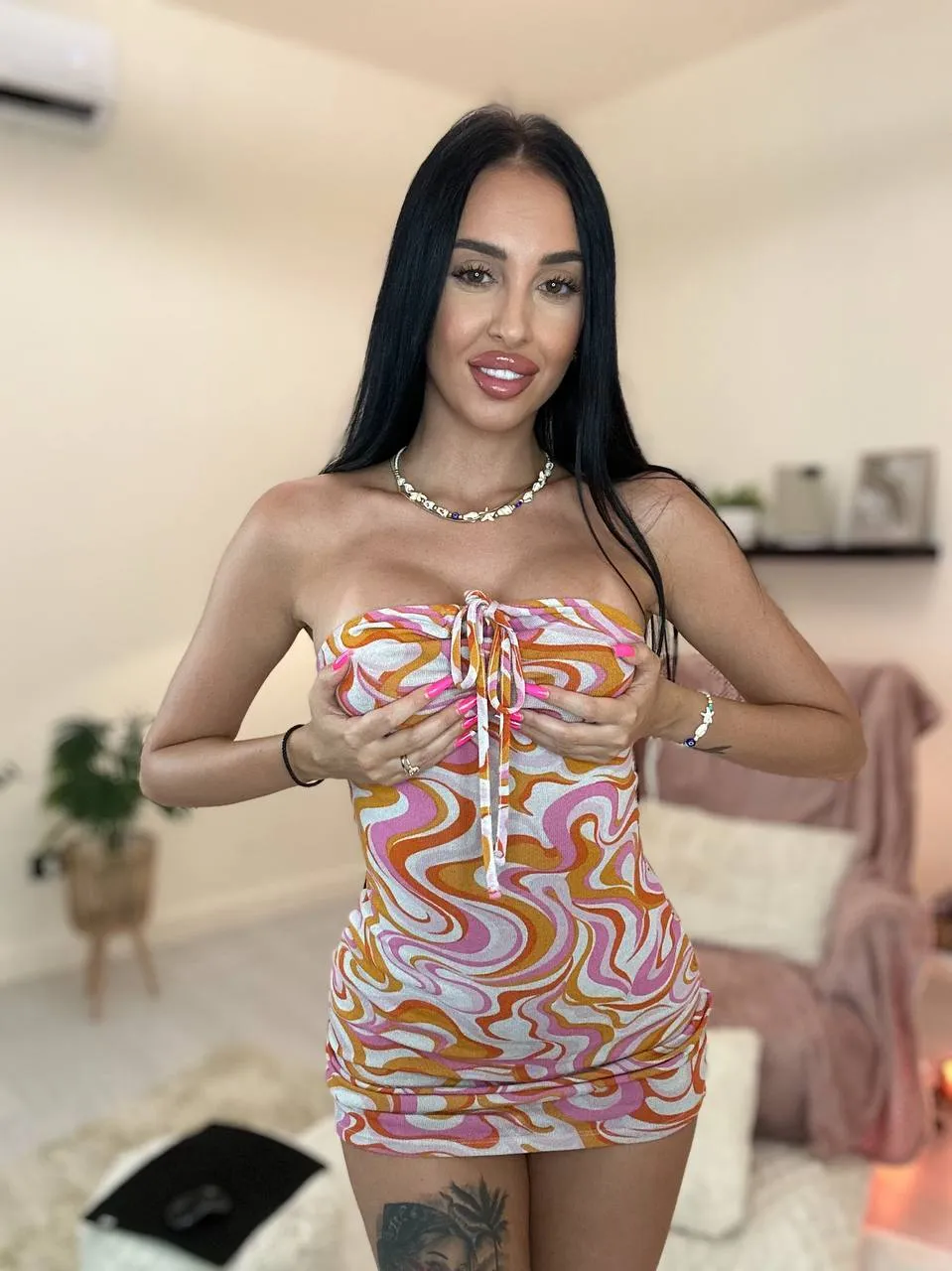 Live sex webcam photo for KairaAndrews #8722232