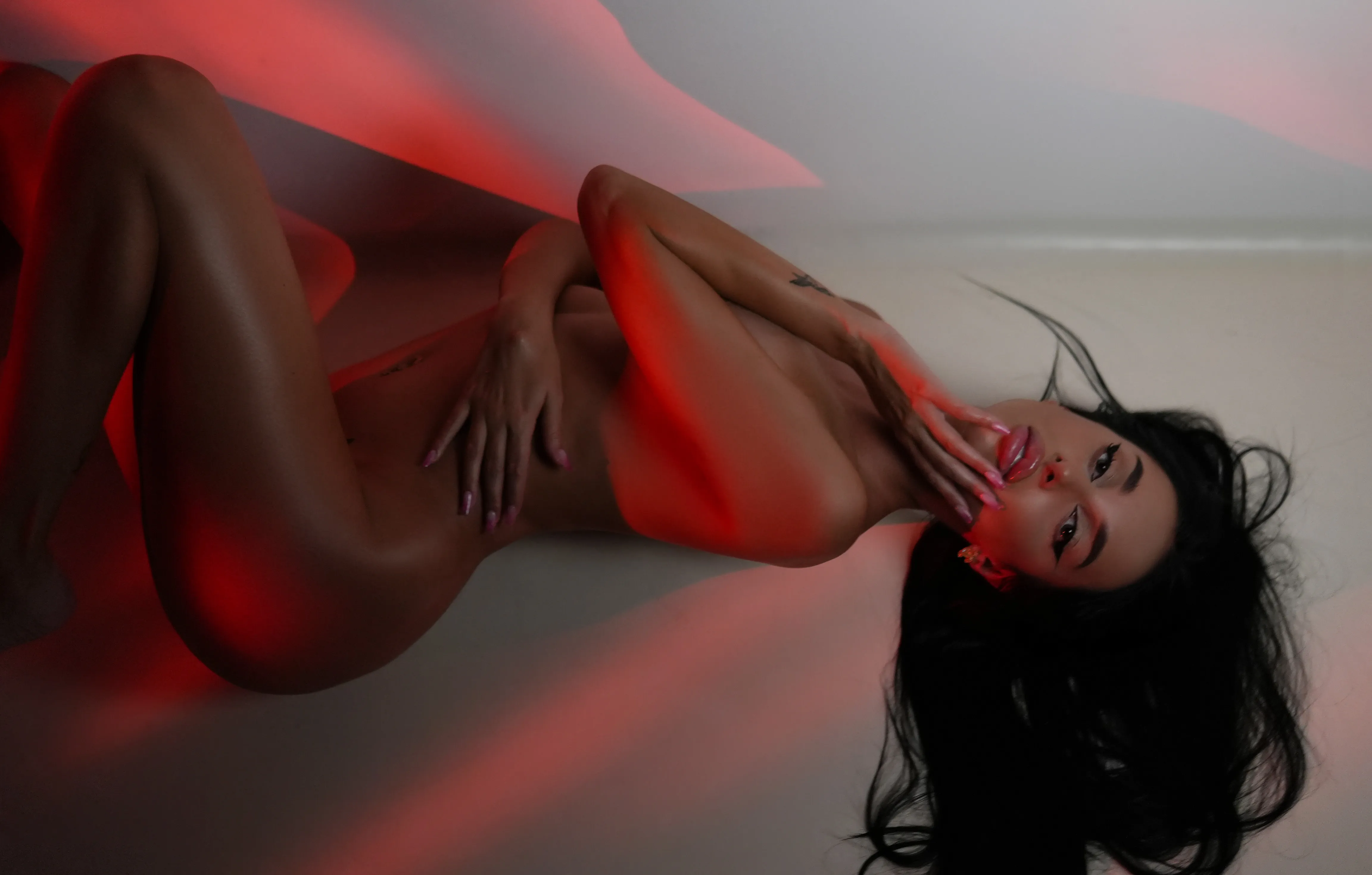 Live sex webcam photo for KairaAndrews #7943450