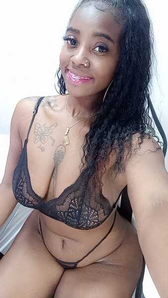 Live sex webcam photo for ThasaJohso #6309118