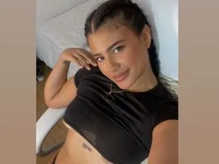 Live sex webcam photo for CarolinaMartinezz #6319139