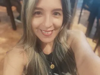 Live sex webcam photo for SweetAngeliLat #8609719