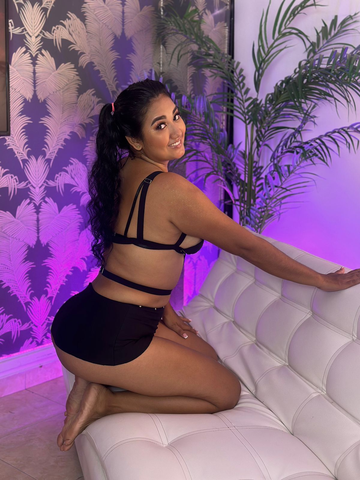 Live sex webcam photo for BETTY_BOOGB #7832395