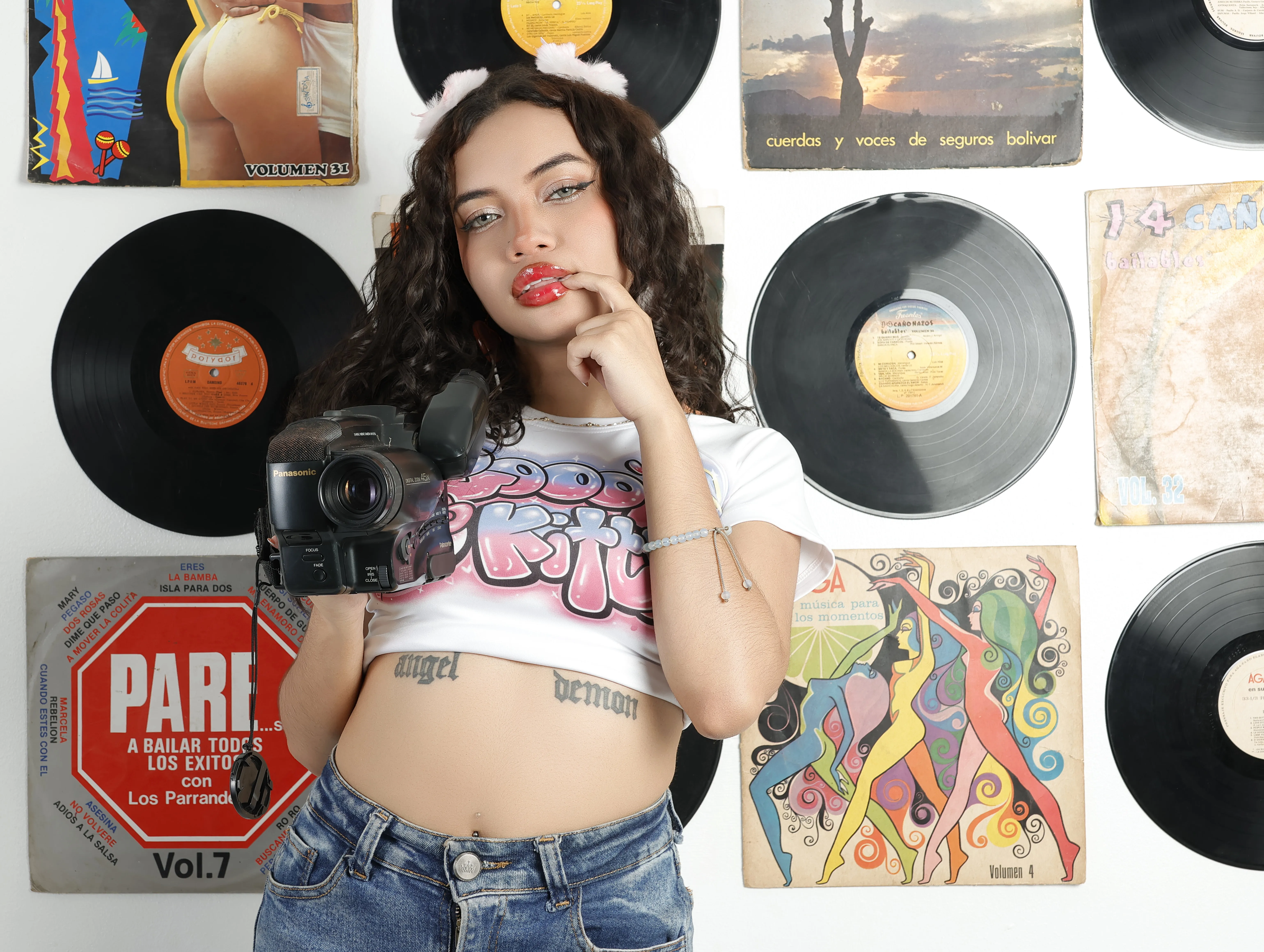 Live sex webcam photo for LiliMays #7063853