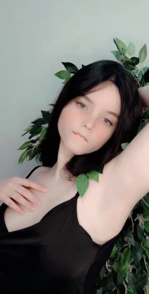 Live sex webcam photo for LitttleShyyy #7210538