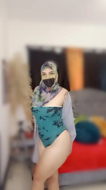 Live sex webcam photo for AniFoxx #7996733