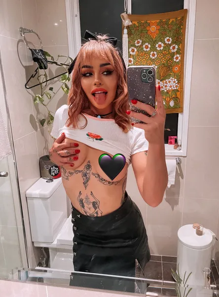 Live sex webcam photo for HazelHennesseyy #7360360