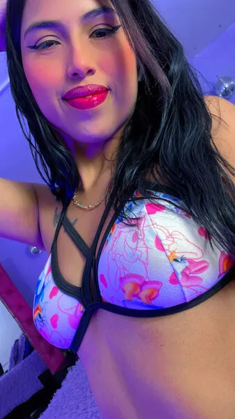 Live sex webcam photo for Nicol_Tylor #7382612