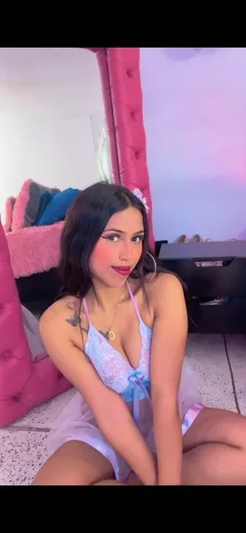 Live sex webcam photo for Nicol_Tylor #7382620