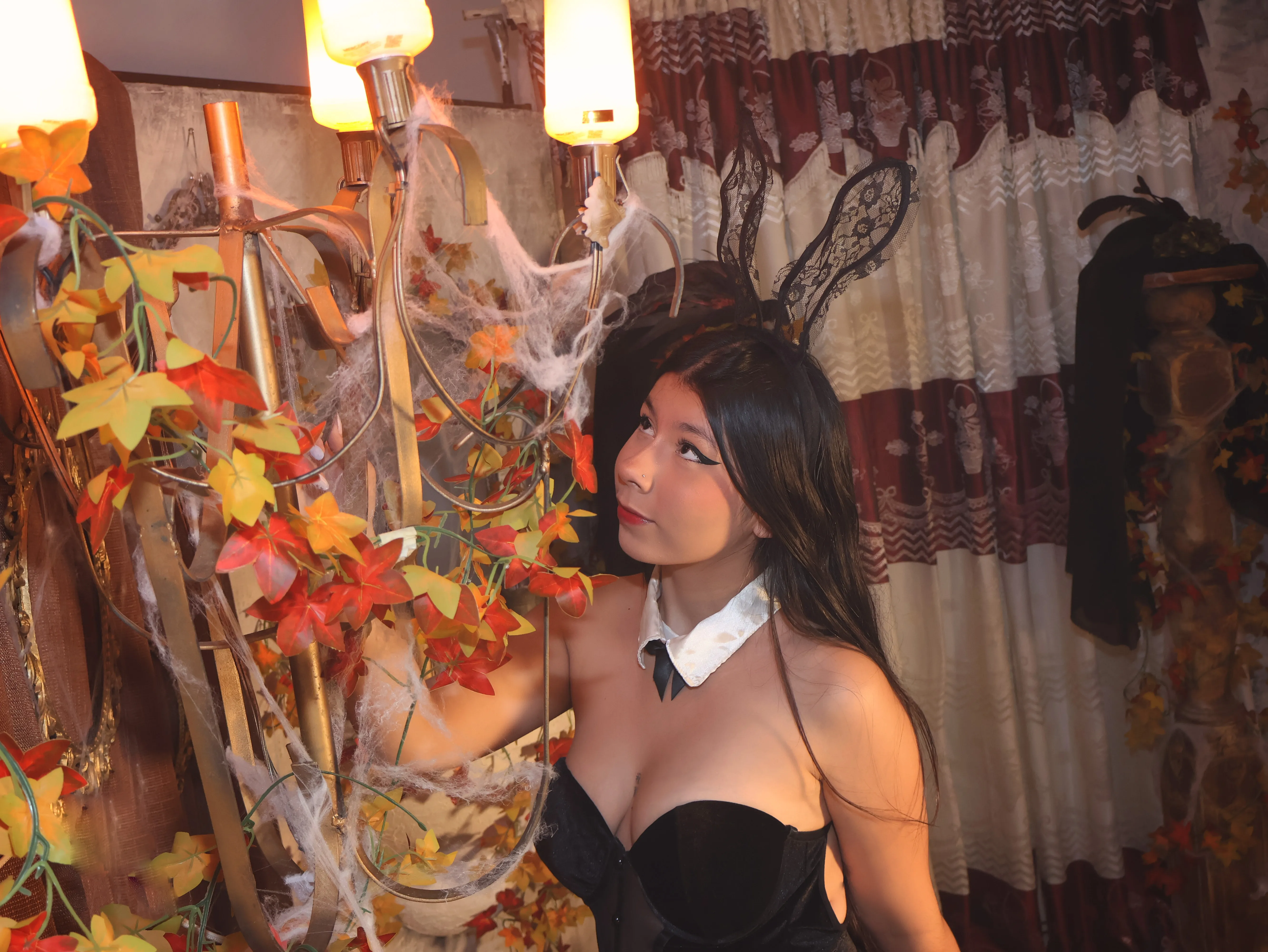 Live sex webcam photo for littleezoee #8732390