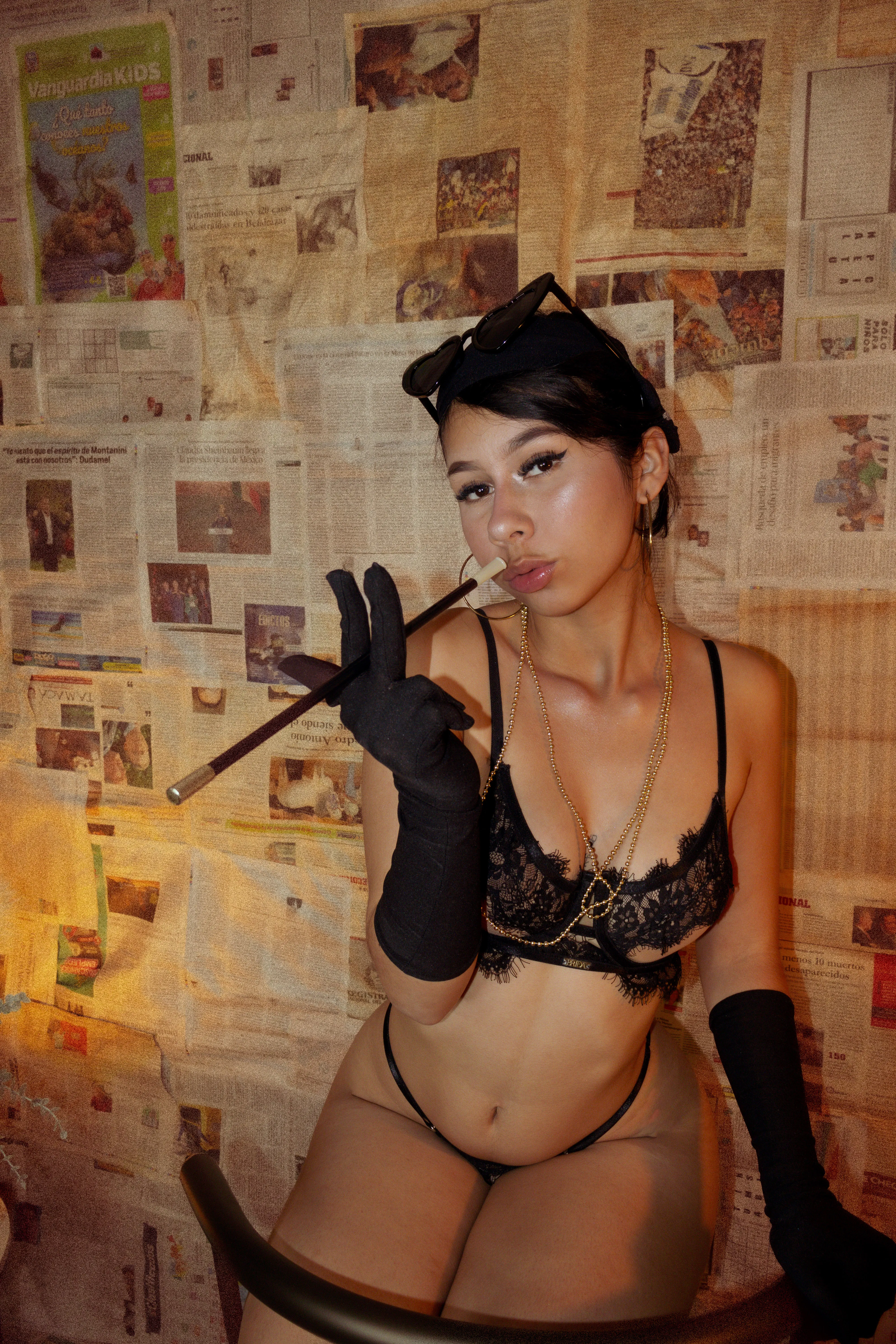 Live sex webcam photo for littleezoee #7892685