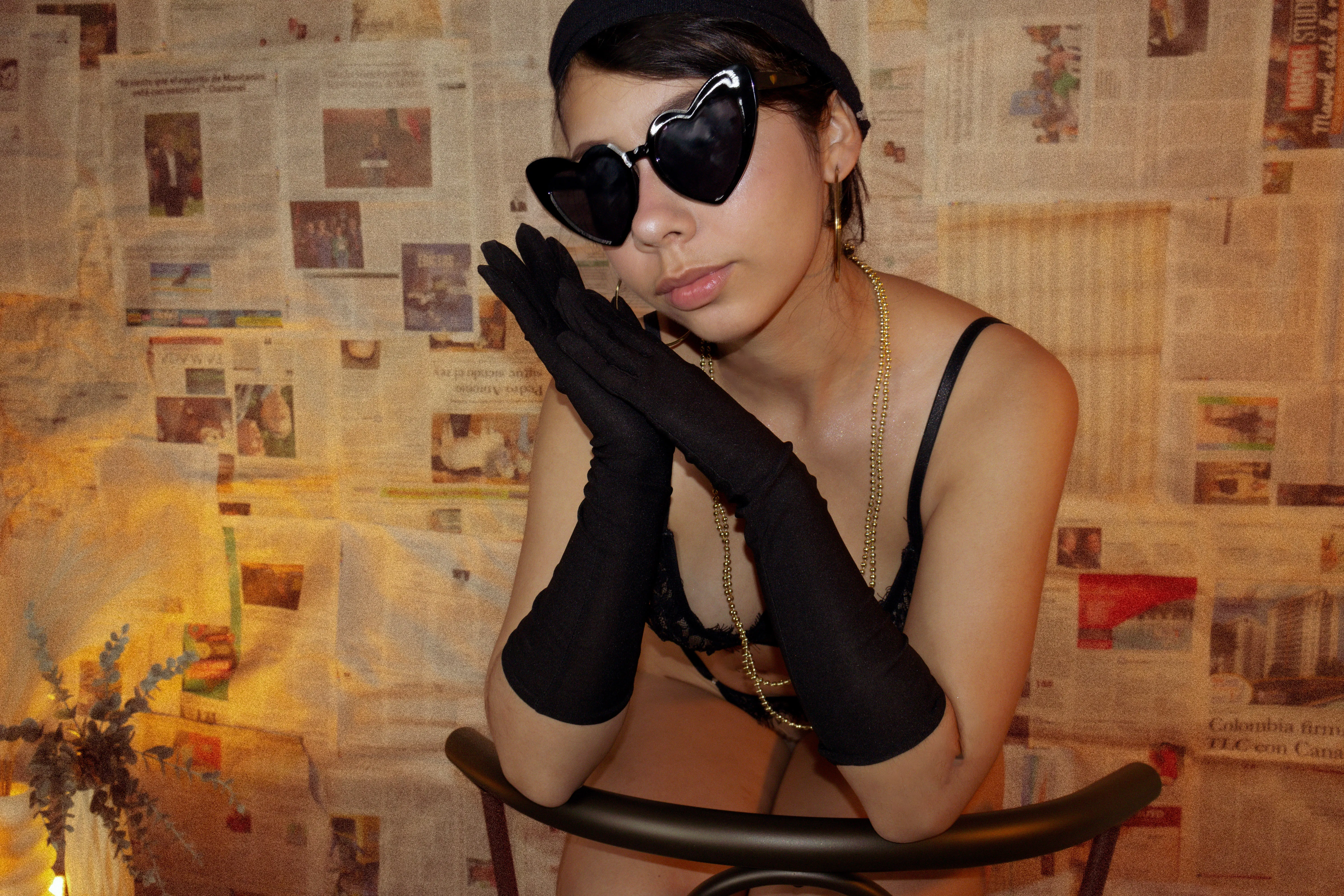 Live sex webcam photo for littleezoee #7892667
