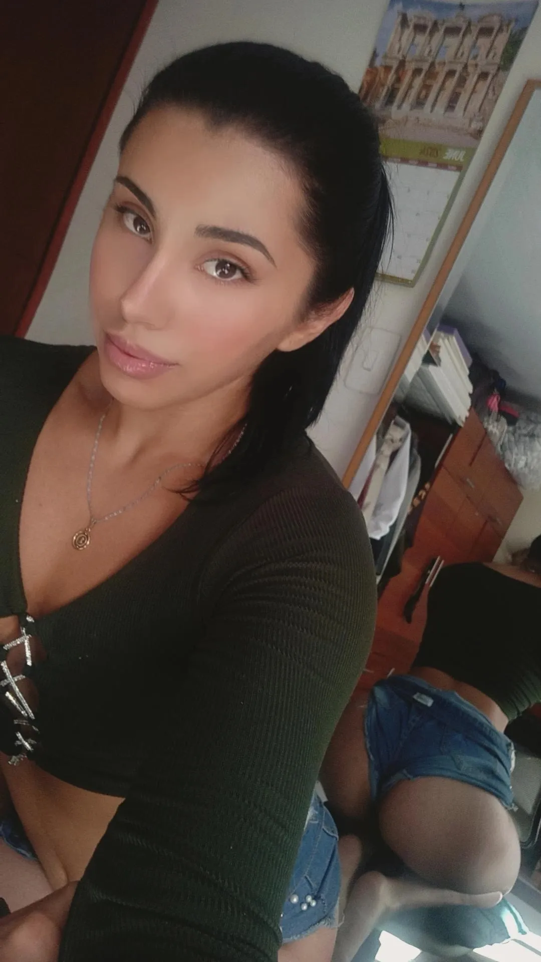 Live sex webcam photo for YennettSphinx #7982295