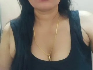 Live sex webcam photo for SweetyTara #6873330