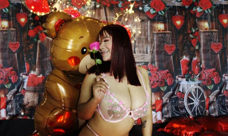 Live sex webcam photo for VictoriaField #7773324