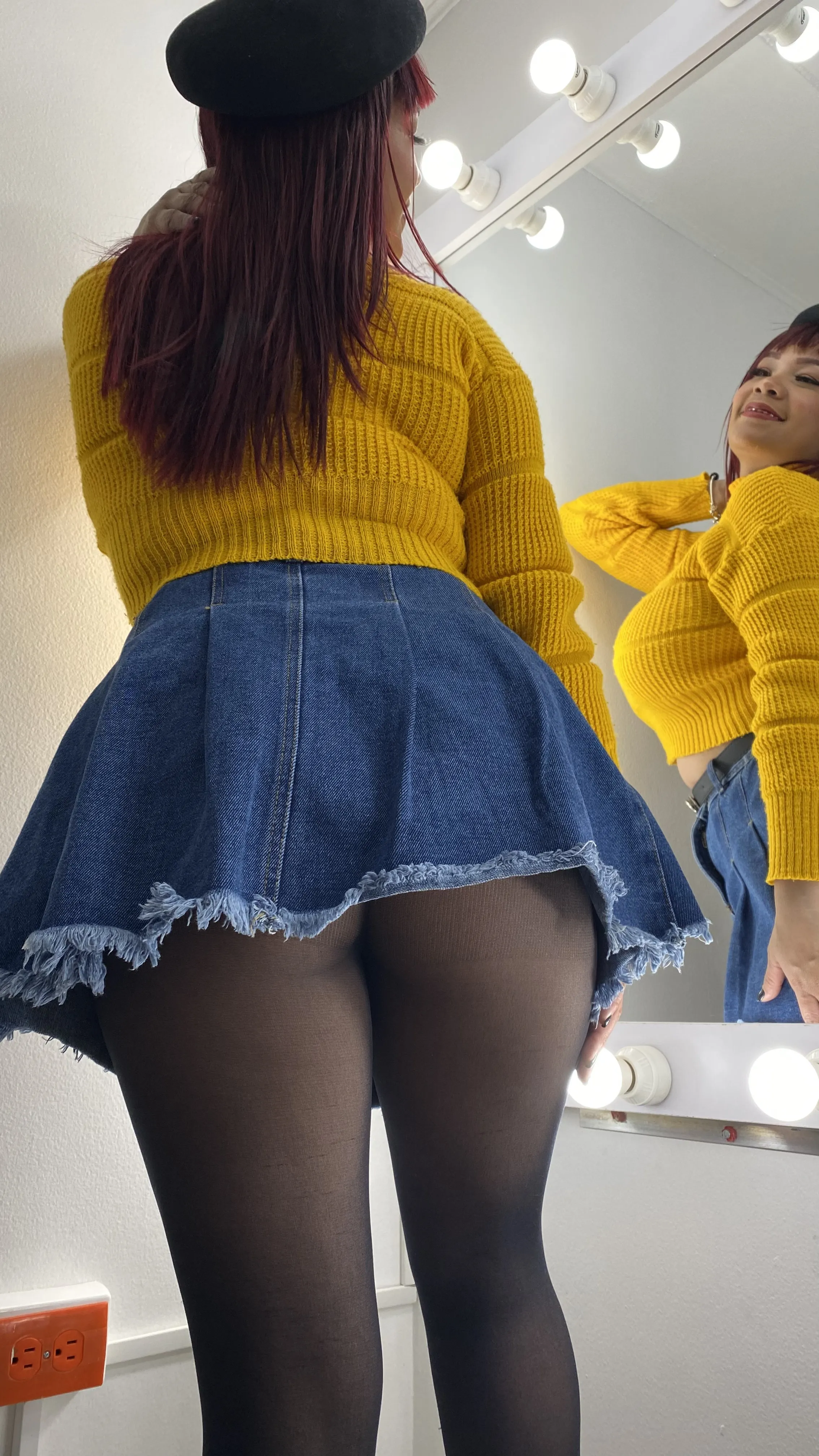 Live sex webcam photo for VictoriaField #7773057