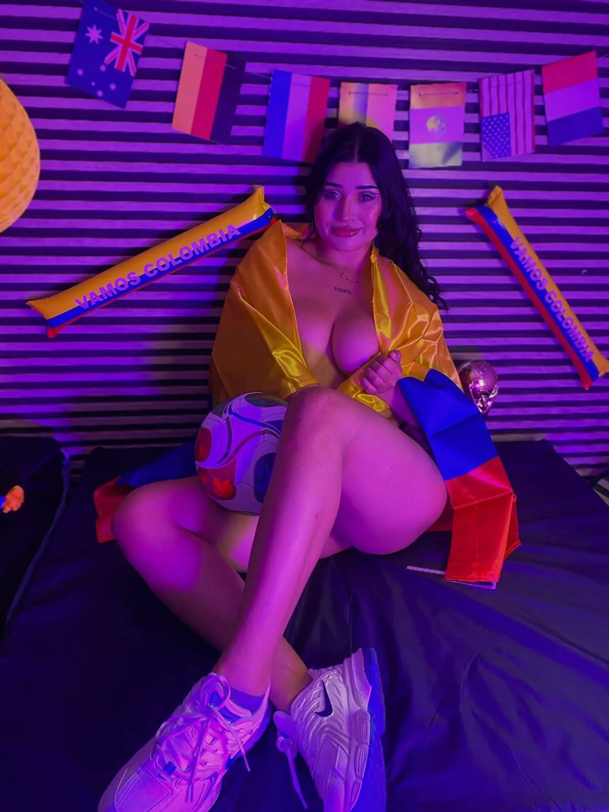 Live sex webcam photo for VenusCris #8565183