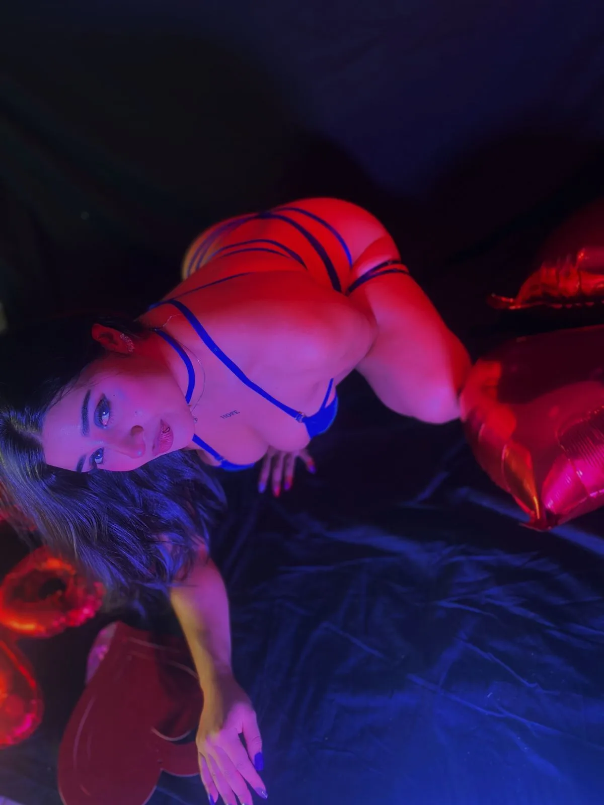 Live sex webcam photo for VenusCris #8259442